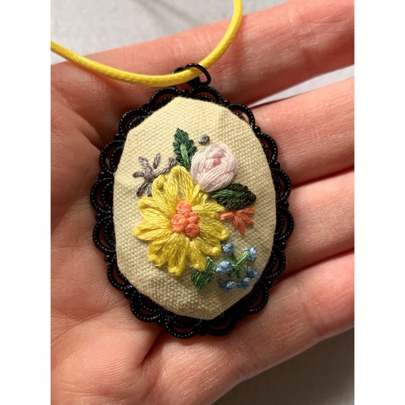 Flower Embroidery Necklace - Handmade Applique Pendant - Picture 5 of 5